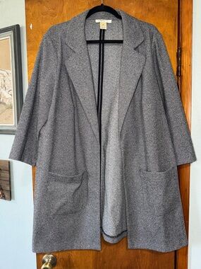 Women's gray open-front coatigan